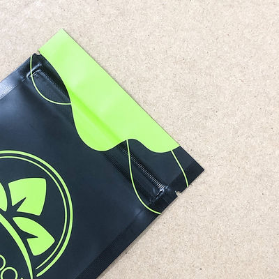 Embalagens certificadas de proteção infantil disponíveis em sacos de pé e de lado com uma variedade de filmes e estruturas