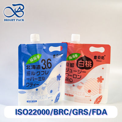Sacos com bico de grau alimentício com alças para embalagem de bebidas apresentam reciclabilidade e à prova de vazamentos.