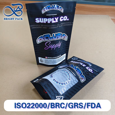 Sacos com zíper à prova de crianças certificados para embalagem de produtos farmacêuticos, com resistência a gordura e impressão personalizada.